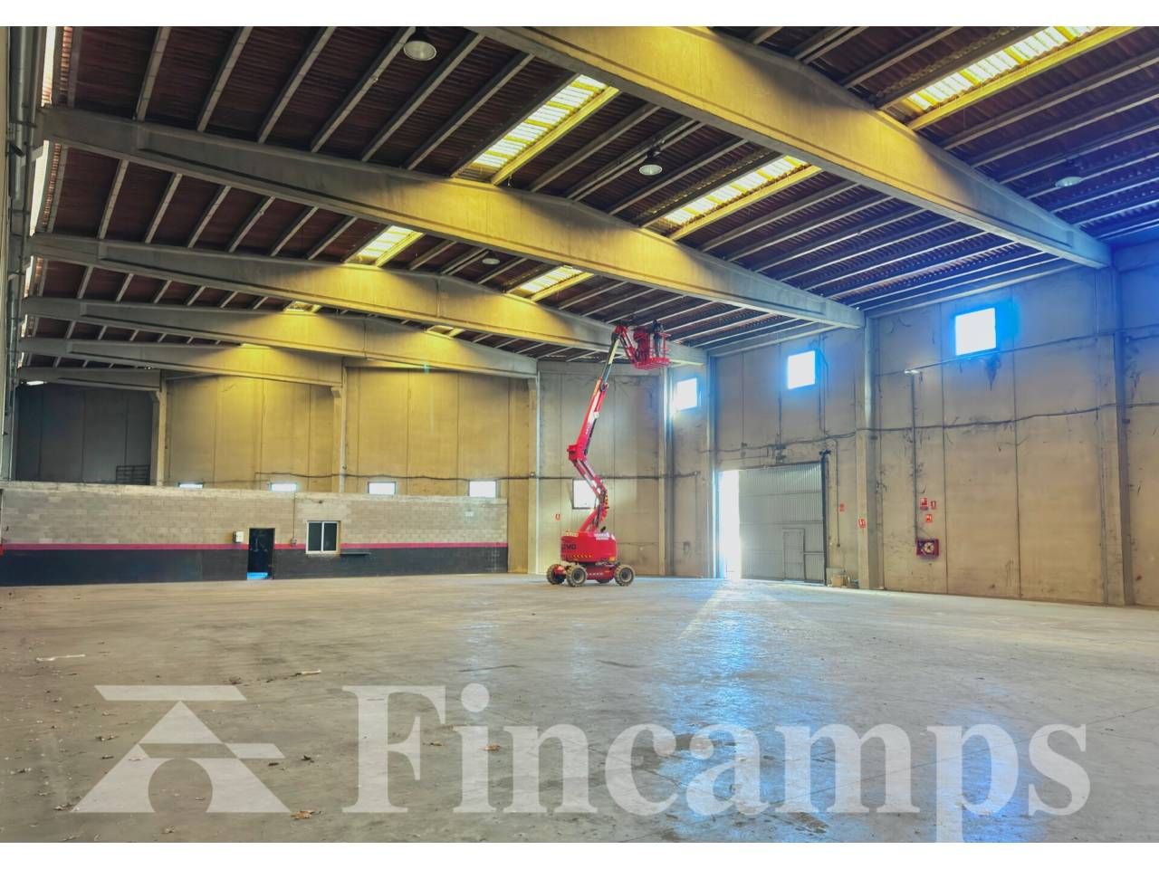 Nave industrial de alquiler en Sabadell