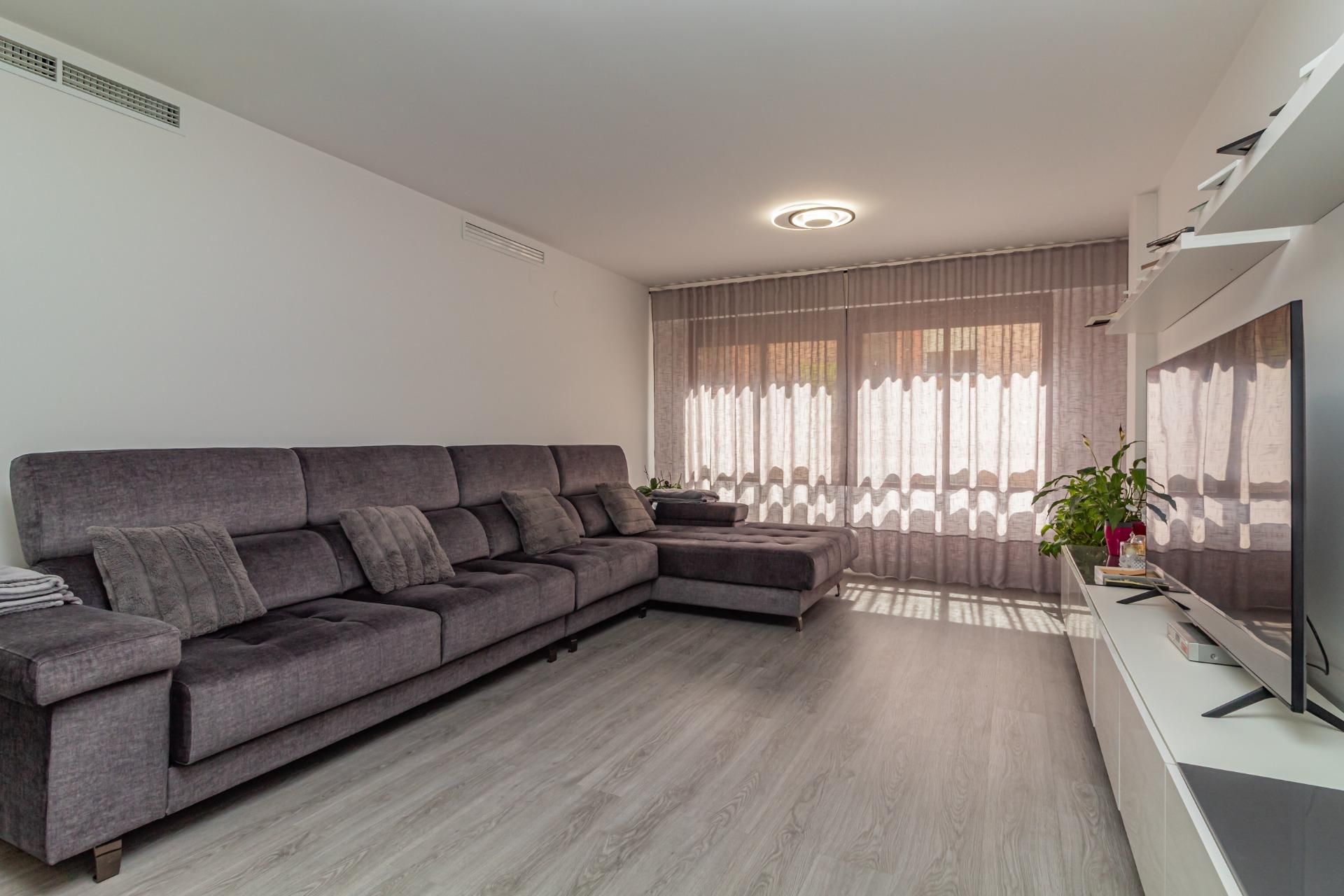Living room of Flat for sale in Castellón de la Plana / Castelló de la Plana  with Air Conditioner, Heating and Storage room