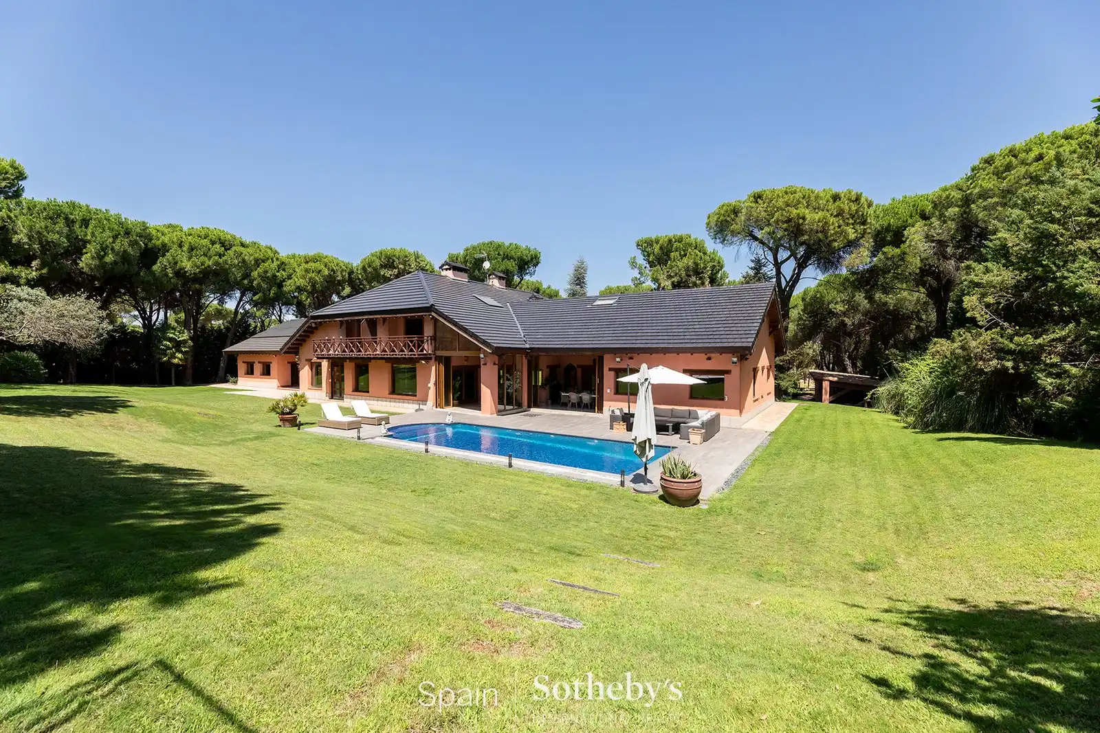 Jardí de Casa o xalet en venda en Pozuelo de Alarcón amb Aire condicionat, Calefacció i Jardí privat