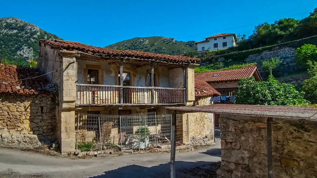 Vista exterior de Casa o chalet en venta en Peñamellera Baja