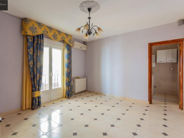 Casa rústica con balcón en venta en Calle Calle Tosquillas