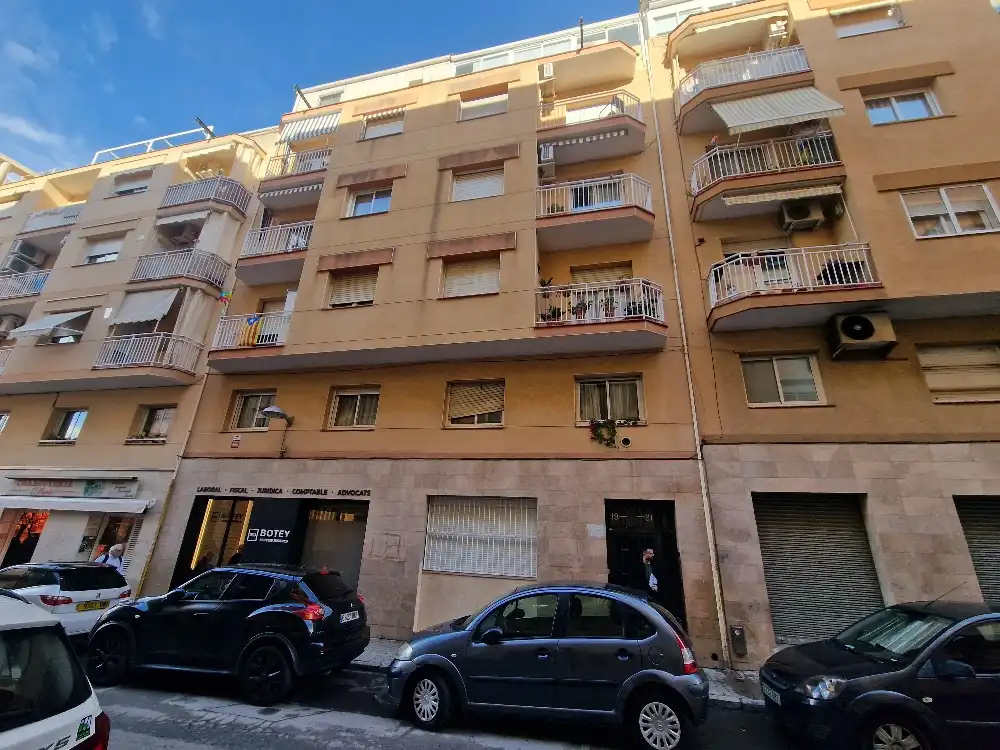 Vista exterior de Pis en venda en Badalona