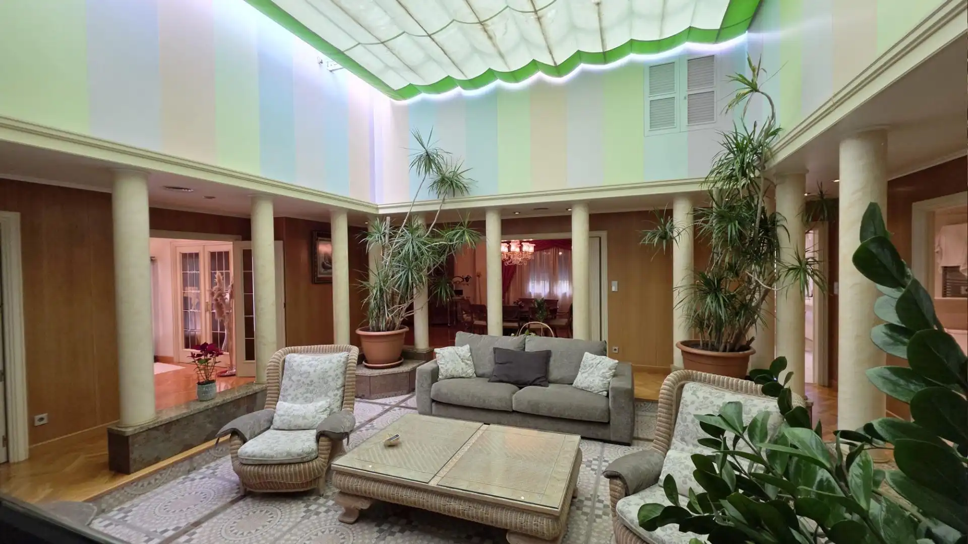 Living room of Houses for sale in Elche / Elx  with Air Conditioner, Private garden and Parquet flooring