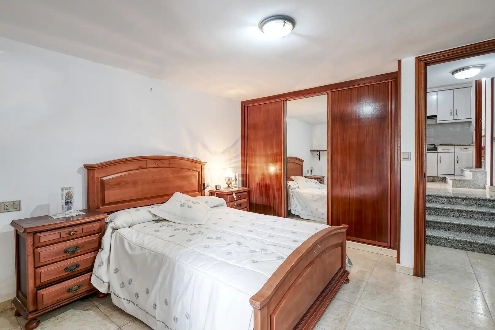 Dormitori de Casa o xalet en venda en Guitiriz amb Jardí privat, Moblat i Forn