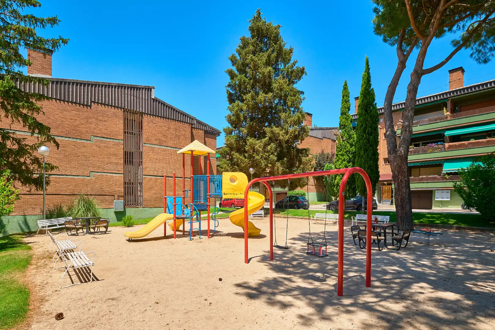 Außenansicht von Wohnung zum Verkauf in Collado Mediano mit Heizung, Terrasse und Abstellraum