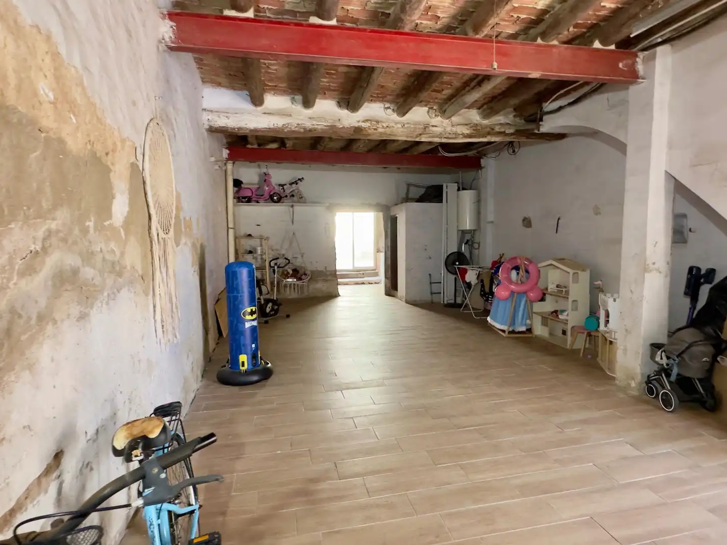 Casa adosada en venda a Casco Urbano