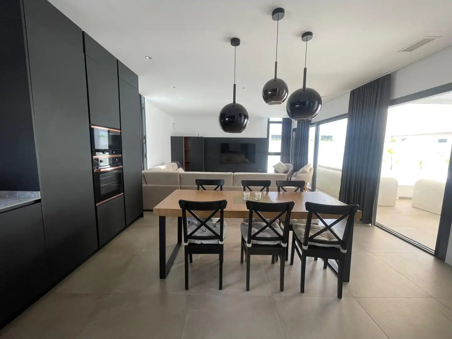 Comedor de Casa o chalet en venta en Chiclana de la Frontera con Aire acondicionado, Calefacción y Jardín privado