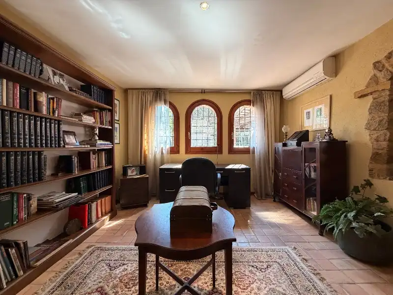 Sala d'estar de Casa o xalet en venda en Corçà amb Aire condicionat, Calefacció i Jardí privat