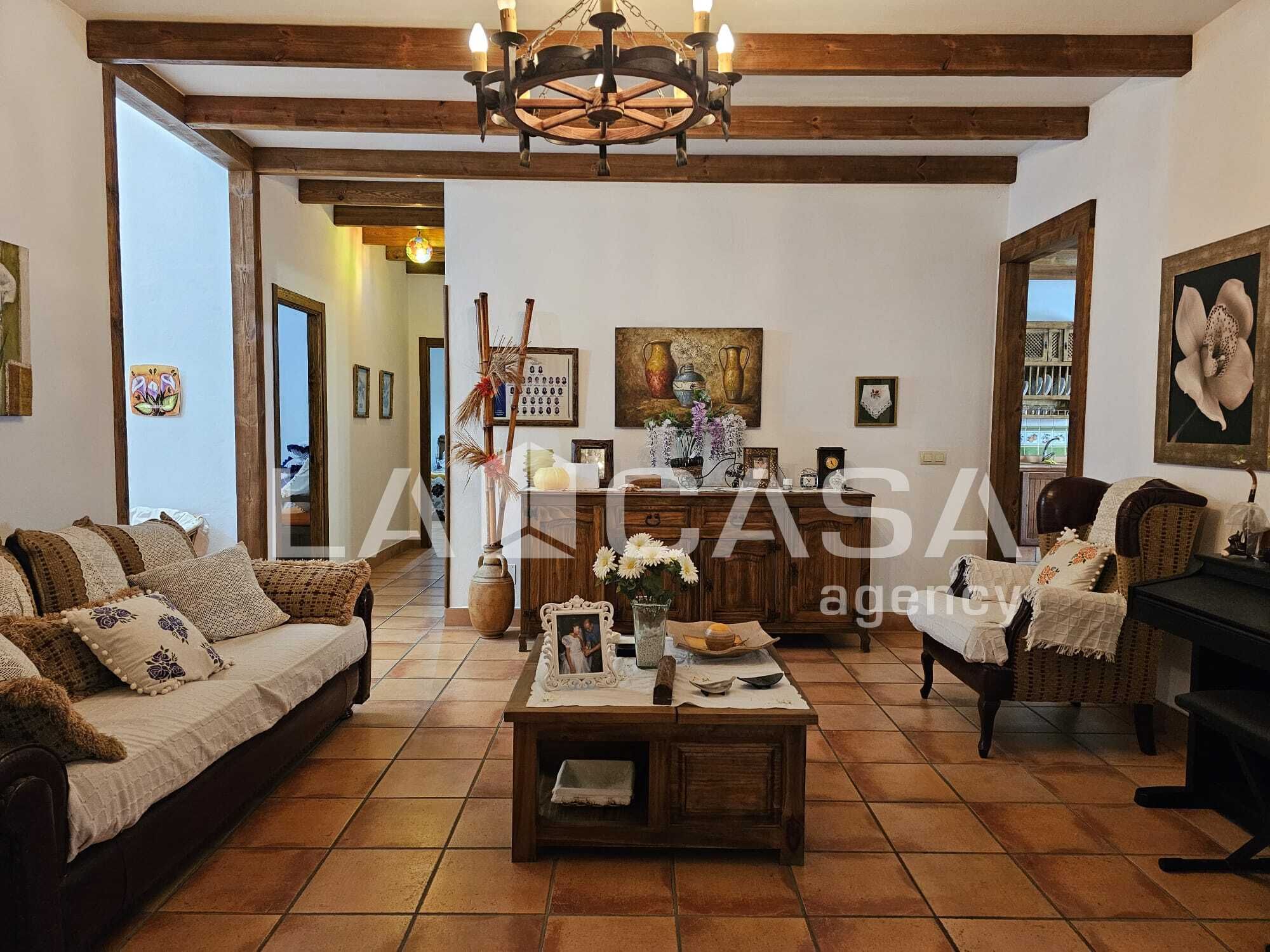 Sala d'estar de Pis en venda en Algeciras amb Terrassa