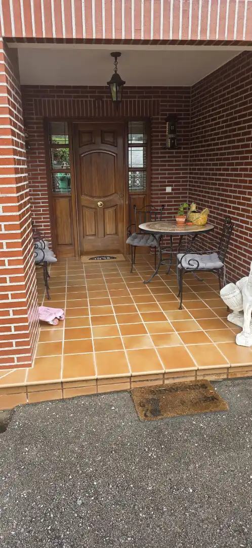 Casa amb terrassa en venda a Barrio la Escallada, imagen 3