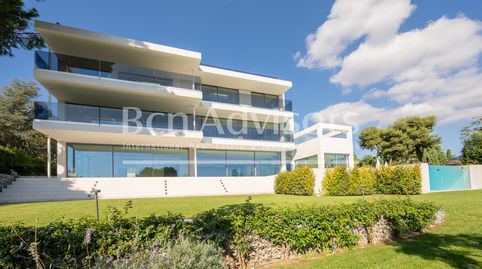 Espectacular casa de obra nueva en Pedralbes con jardín, piscina y terrazas