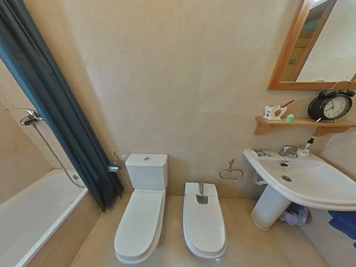 Baño de Casa o chalet en venta en Vilanova i la Geltrú con Jardín privado, Terraza y Trastero