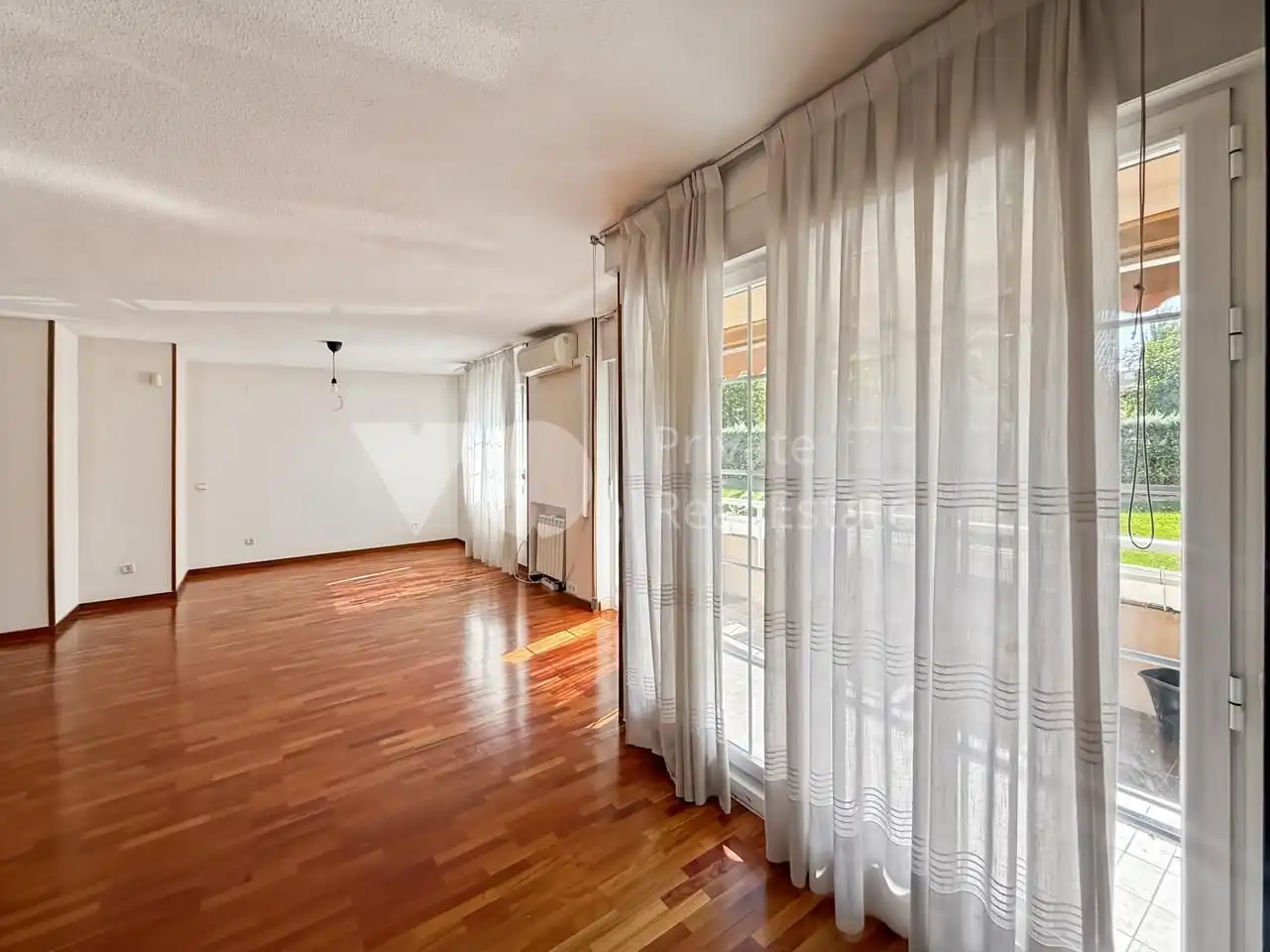 Sala de estar de Piso de alquiler en Majadahonda con Aire acondicionado, Calefacción y Parquet