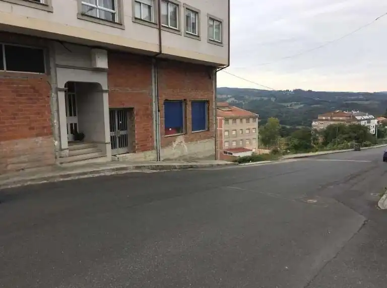 Commercial properties for sale in CINE (DO), 29, Vila de Cruces