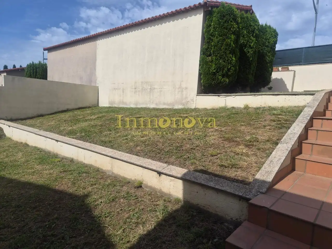Casa adosada en venda en A Merca   amb Calefacció, Jardí privat i Terrassa