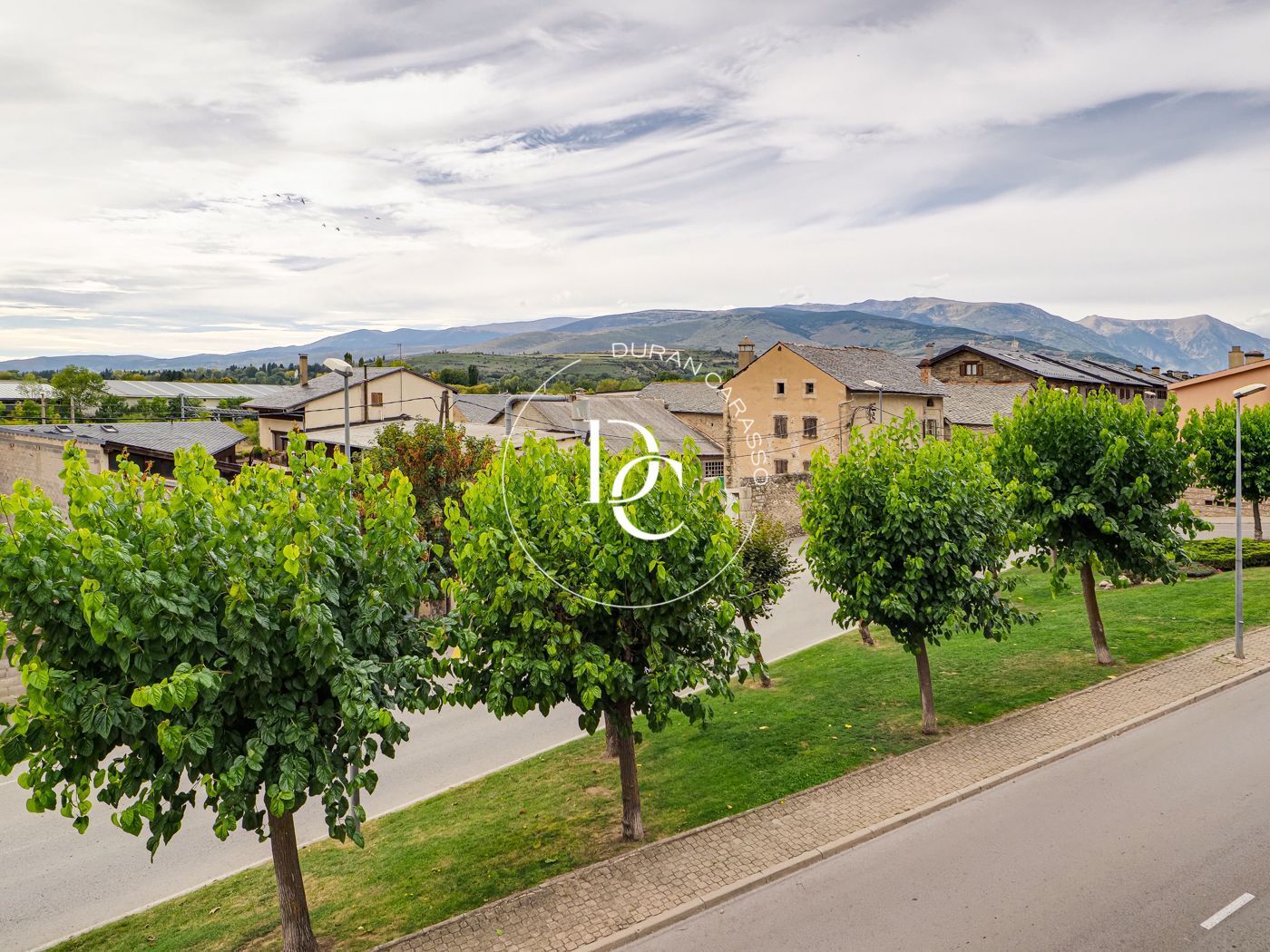 Vista exterior de Casa o xalet en venda en Puigcerdà amb Calefacció, Jardí privat i Traster