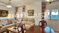 Living room of Flat for sale in  Sevilla Capital  with Storage room