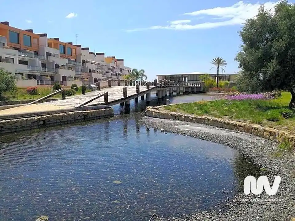 Vista exterior de Pis en venda en Benahavís amb Terrassa, Traster i Piscina comunitària