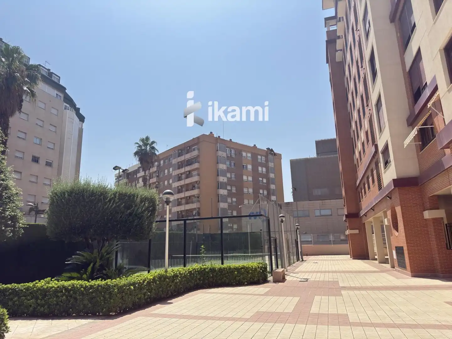Vista exterior de Piso en venta en Valencia con Aire acondicionado, Terraza y Piscina
