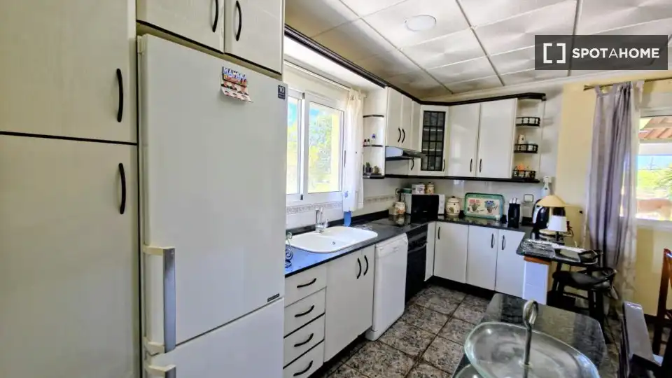 Cuina de Apartament per a compartir en Cartagena amb Aire condicionat, Calefacció i Terrassa