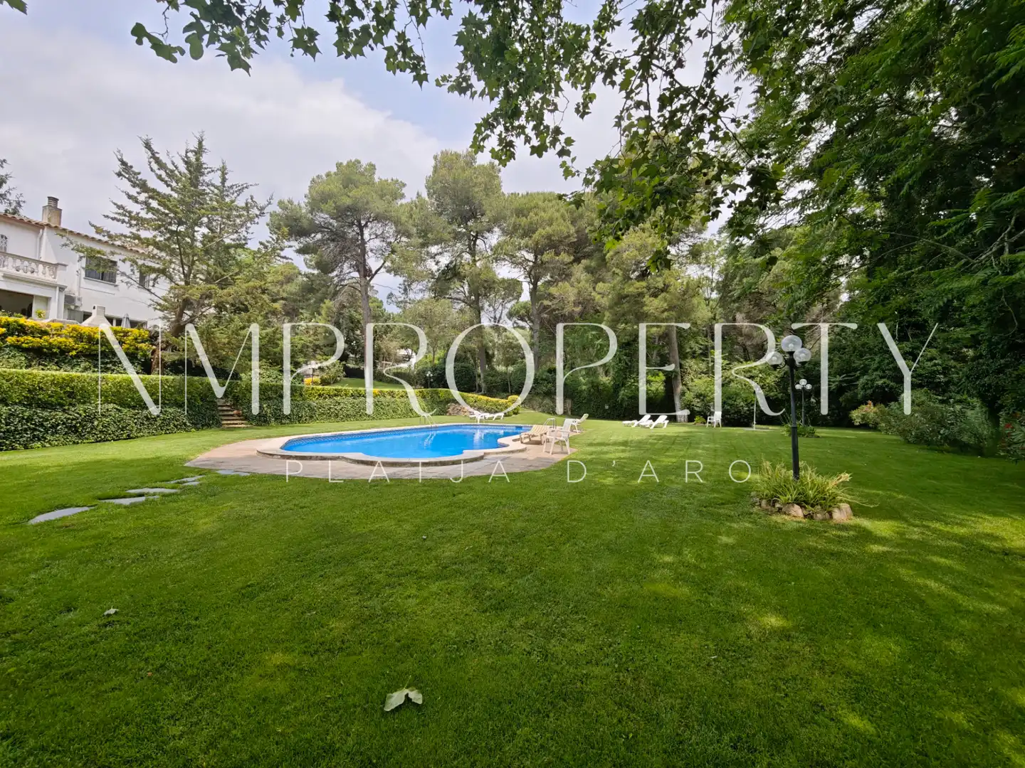 Garten von Einfamilien-Reihenhaus zum Verkauf in Castell d'Aro, Platja d'Aro i s'Agaró mit Heizung, Privatgarten und Parkett