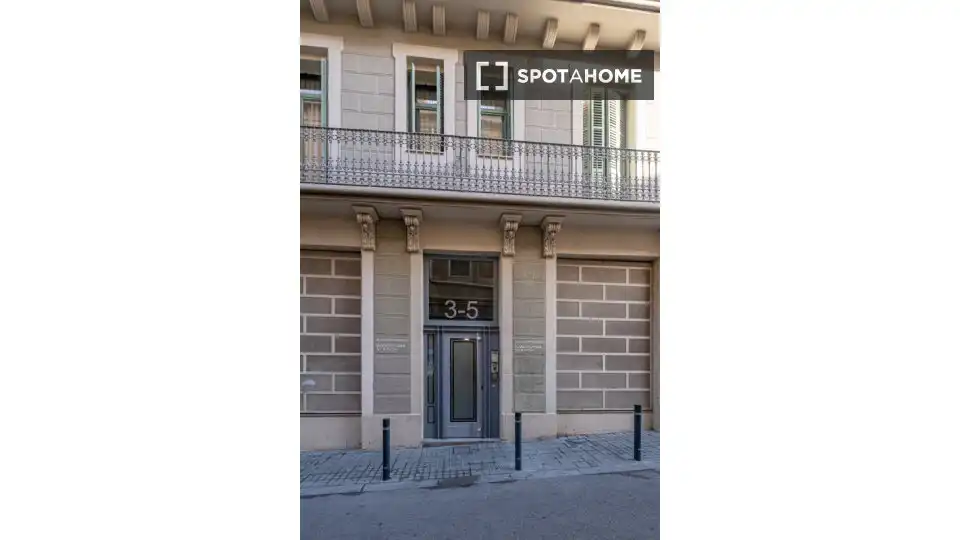 Exterior view of Flat for rent in Barcelona  with Air Conditioner, Heating and Furnished