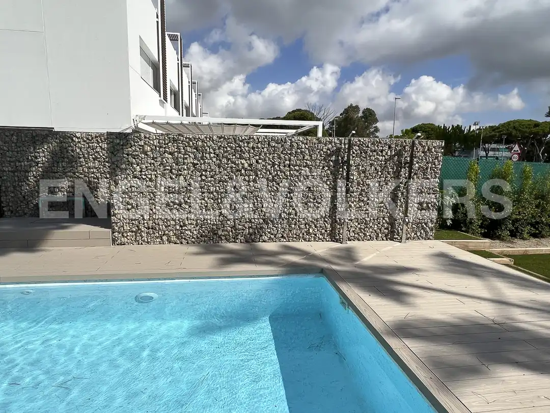 Schwimmbecken von Haus oder Chalet zur Miete in Gavà mit Klimaanlage, Heizung und Privatgarten
