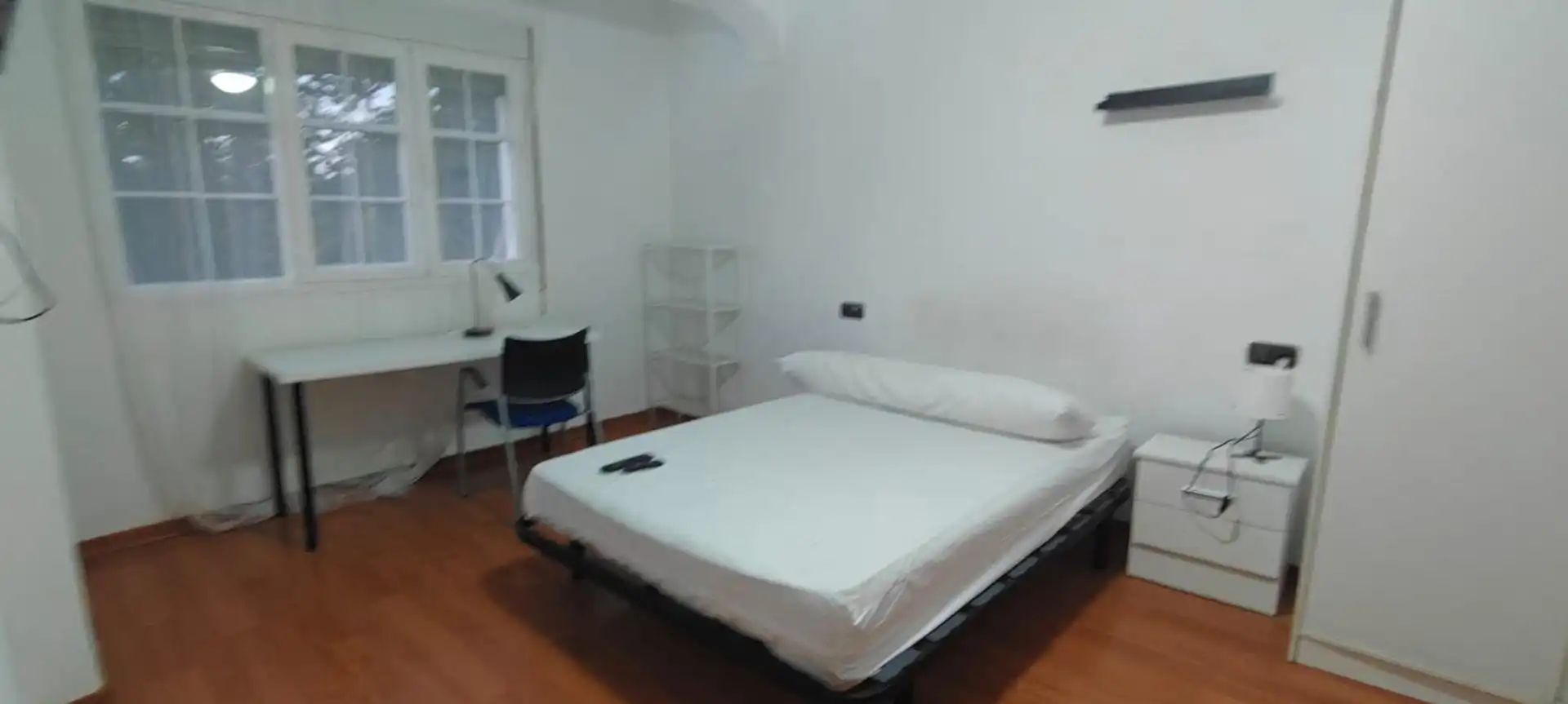 Schlafzimmer von Wohnung zur untervermieten in Beiro