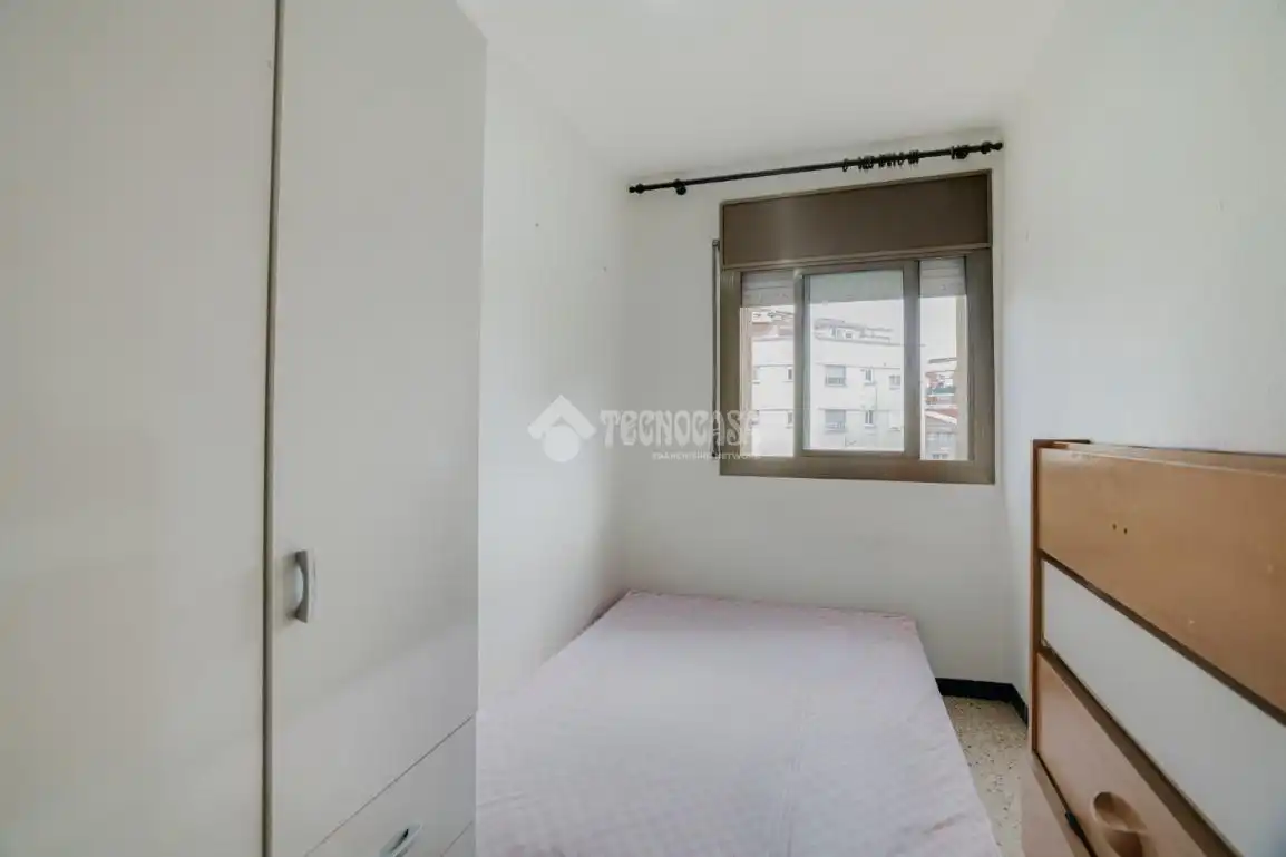 Schlafzimmer von Wohnung zum Verkauf in Terrassa