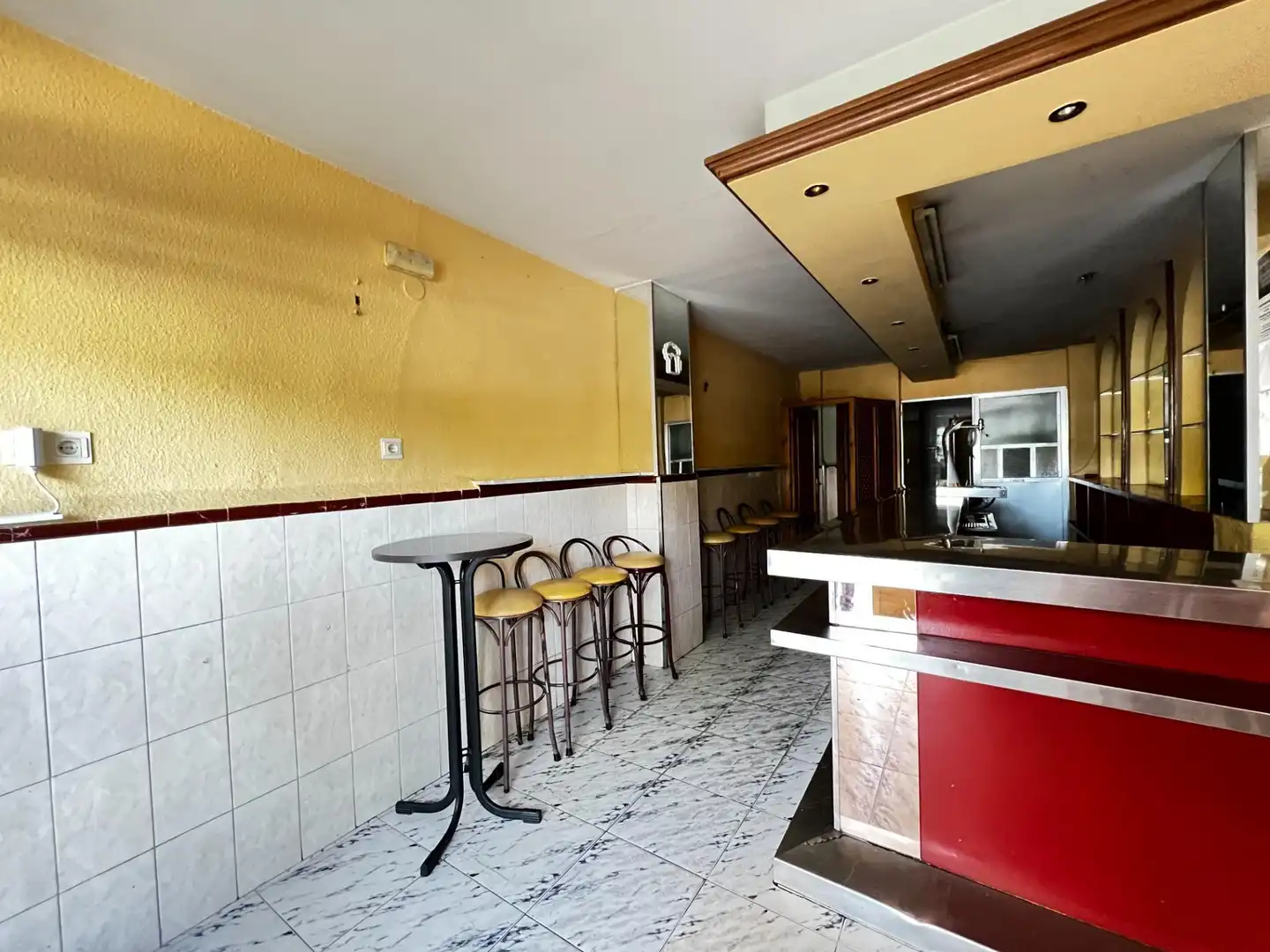 Local comercial de lloguer a CONCHA ESPINA 33, imagen 3