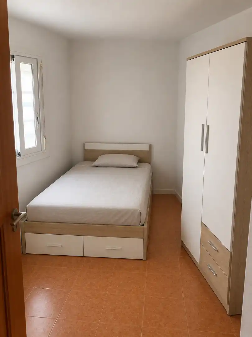 Dormitori de Pis en venda en Terrassa amb Forn i Balcó