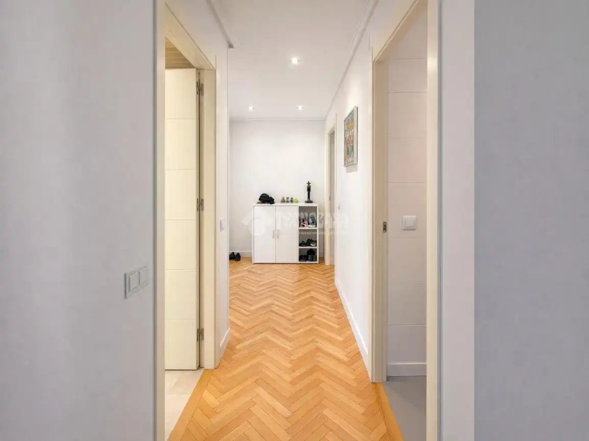 Piso en venta en Madrid con Calefacción y Piscina comunitaria