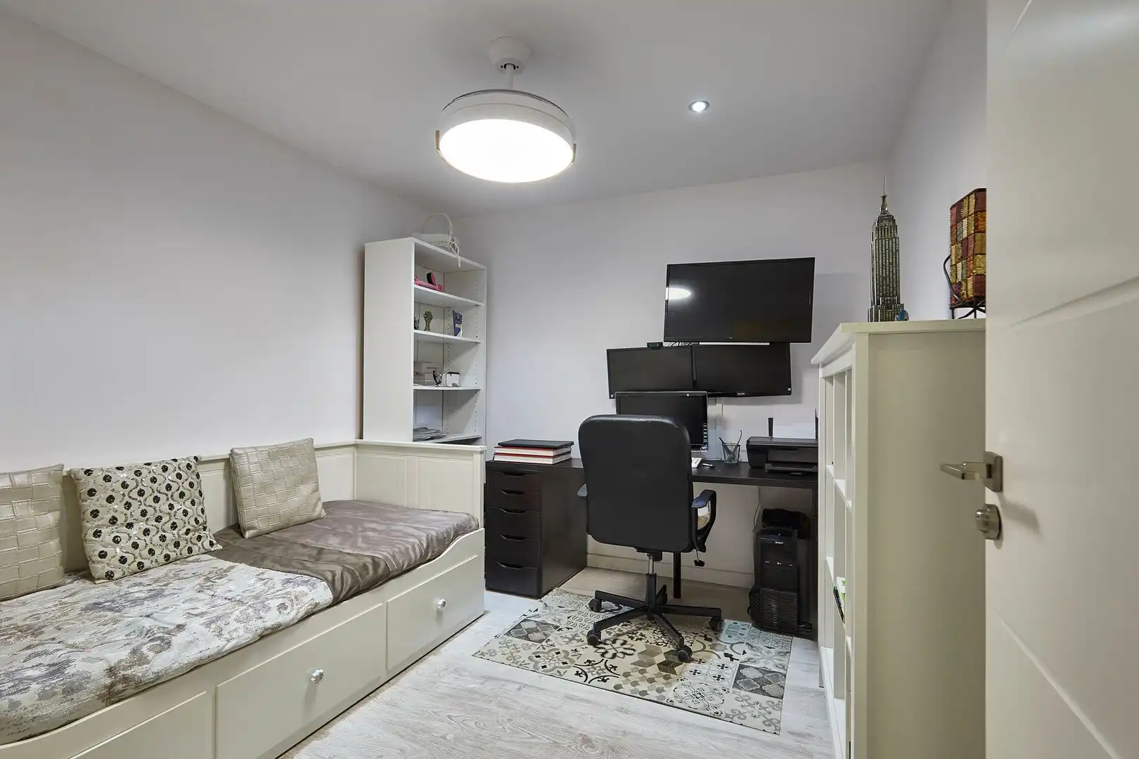 Habitación de Casa adosada en venta en Terrassa con Aire acondicionado, Calefacción y Parquet