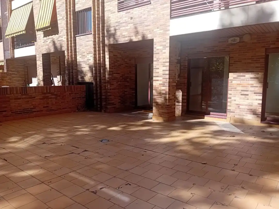 Terrace of Office for sale in  Logroño  with Air Conditioner and Heating