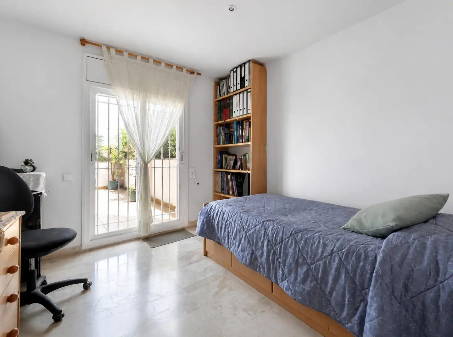 Dormitori de Planta baixa en venda en Barcelona amb Calefacció, Jardí privat i Terrassa