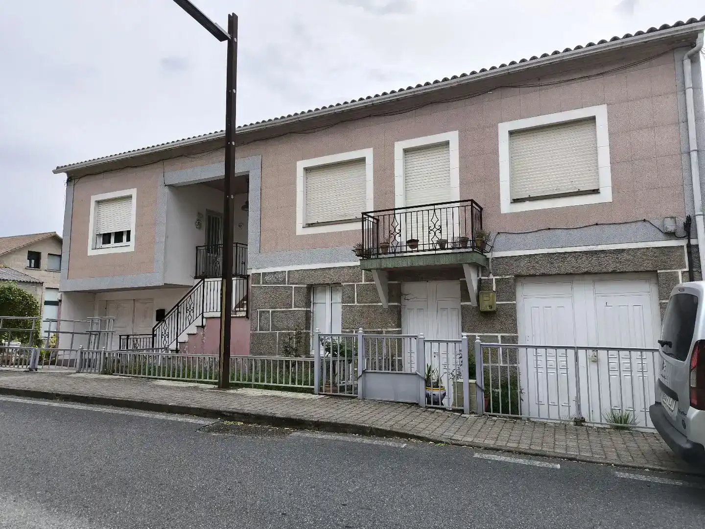 Vista exterior de Casa adosada en venta en Ribadumia con Jardín privado y Amueblado