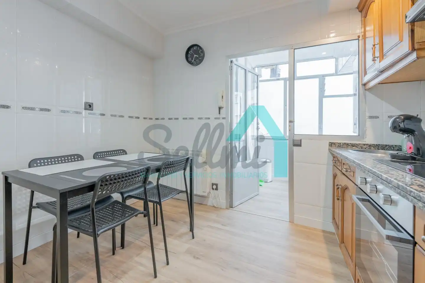 Kitchen of Flat for share in Oviedo   with Heating, Terrace and Furnished