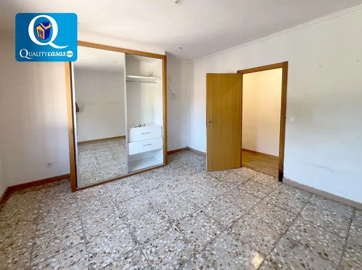 Vista exterior de Casa o xalet en venda en Alicante / Alacant amb Terrassa i Traster