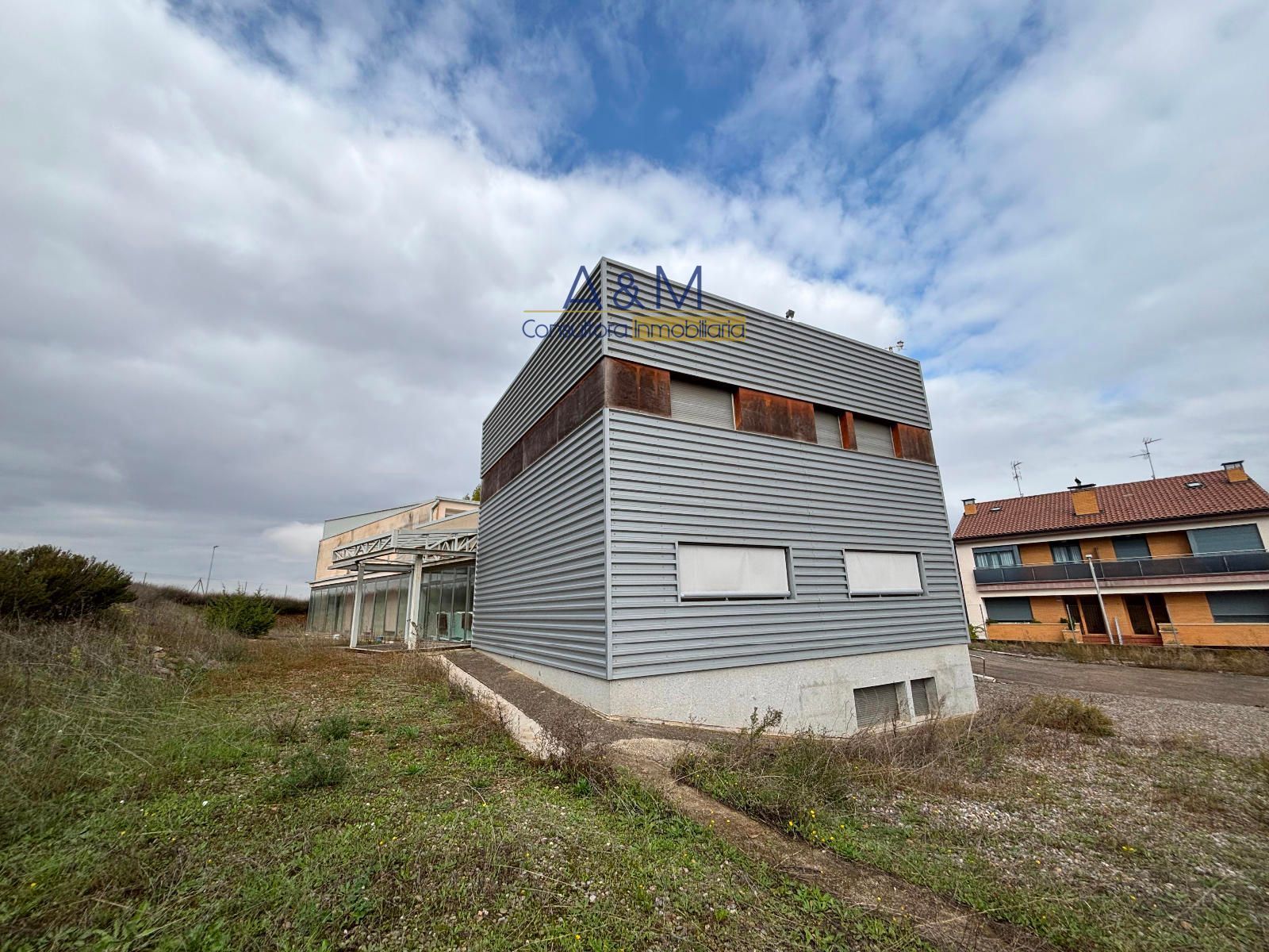 Industrial buildings for sale in camino san miguel, Sotés