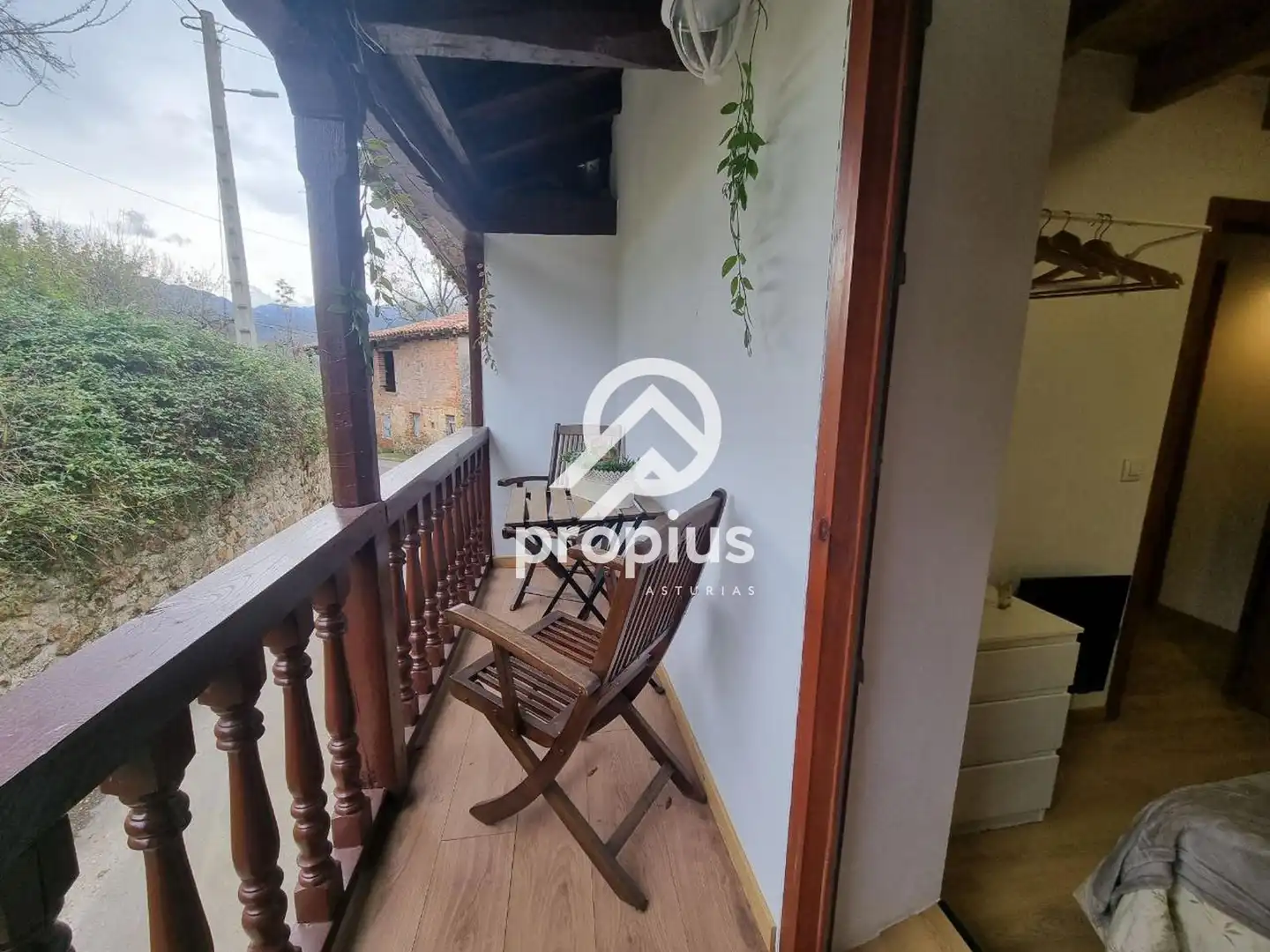 Terrasse von Einfamilien-Reihenhaus zum Verkauf in Cangas de Onís mit Heizung und Terrasse