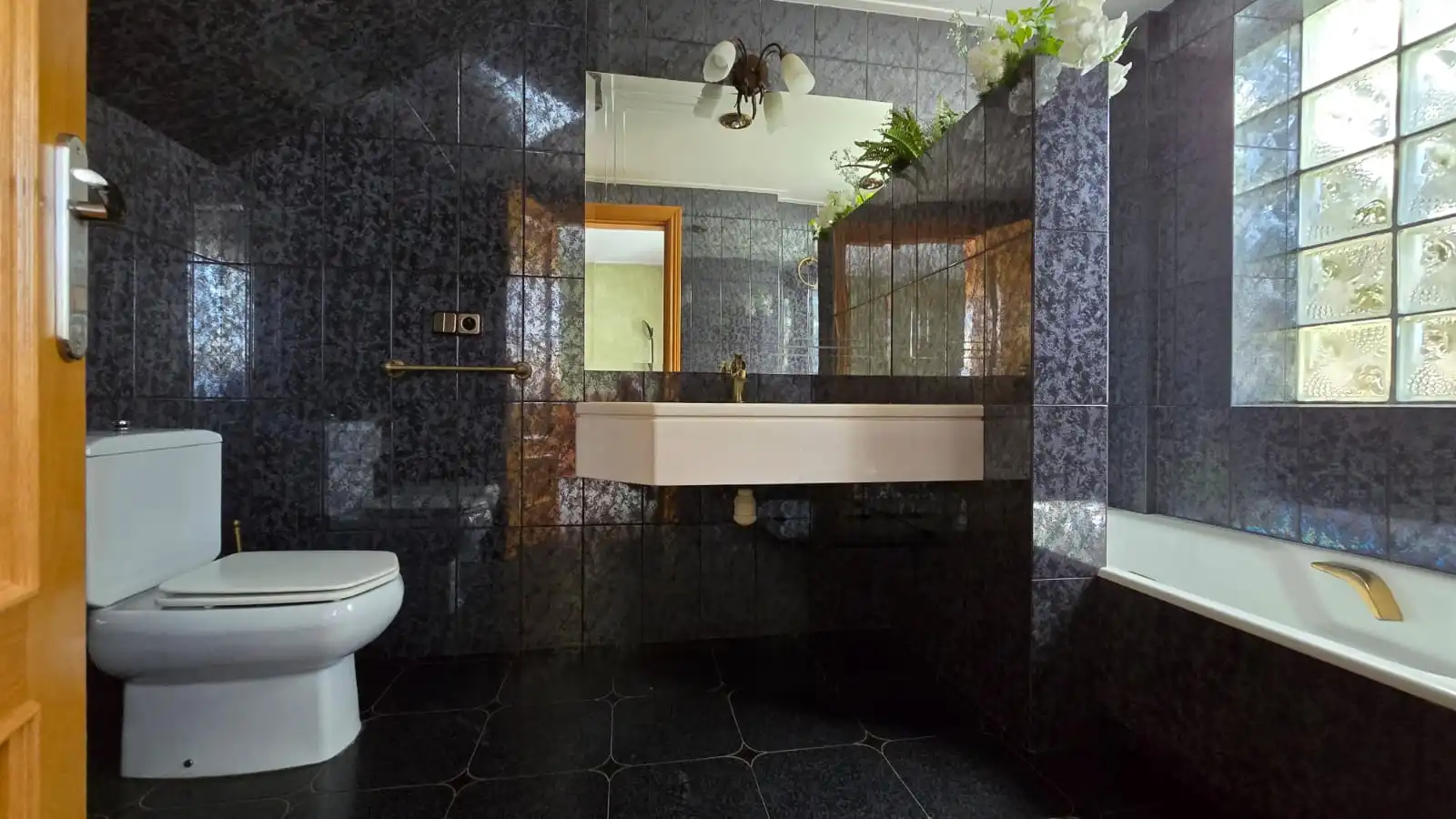 Bathroom of Houses for sale in Parets del Vallès  with Heating, Private garden and Terrace