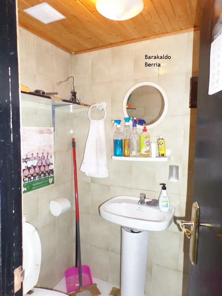 Bany de Local en venda en Barakaldo 