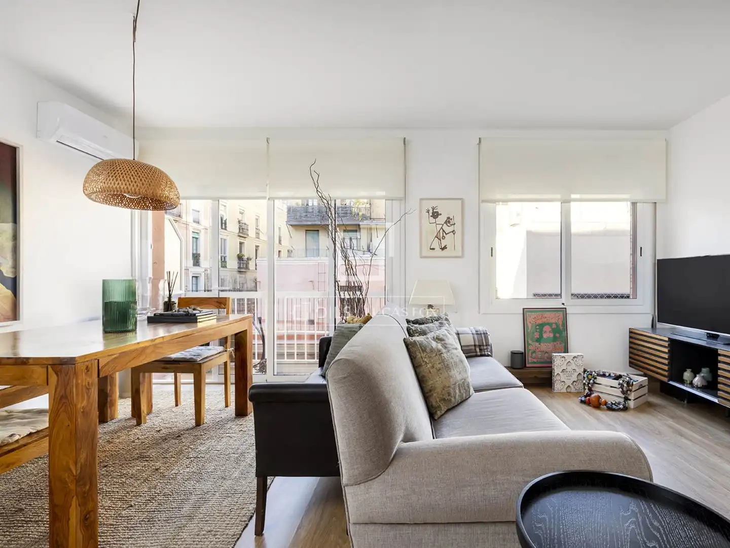 Wohnzimmer von Wohnung zum Verkauf in Barcelona mit Klimaanlage, Parkett und Terrasse