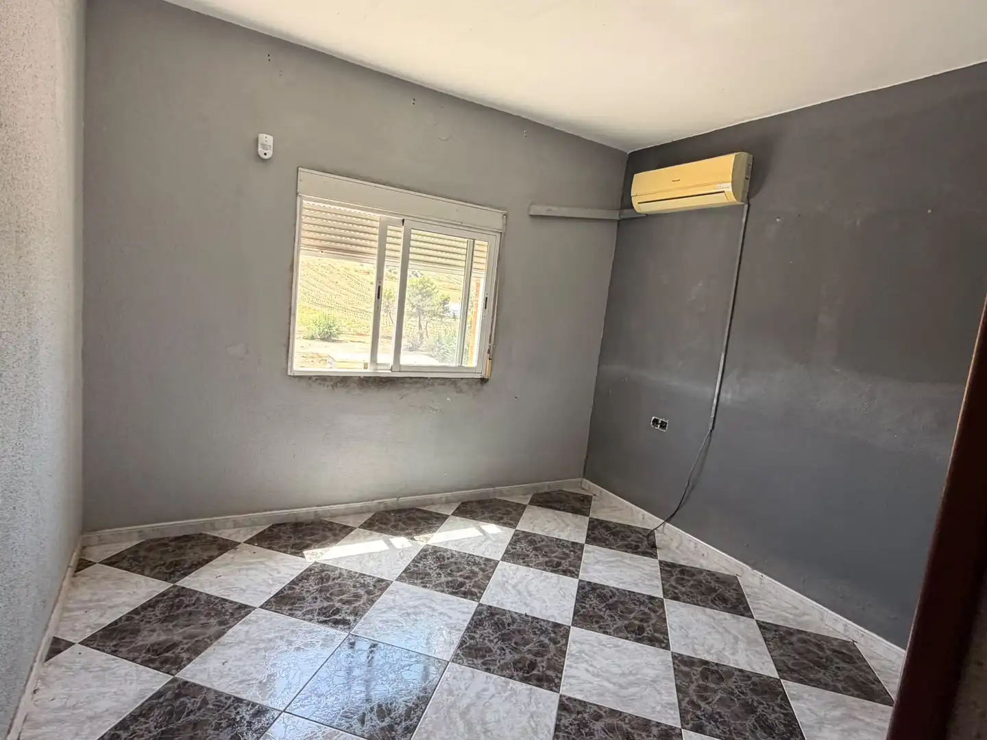 Flat for sale in Linarejos
