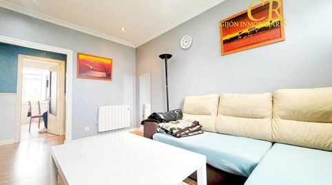 Foto 2 de Piso en venta en Calle Guipúzcoa, Pumarín, Gijón