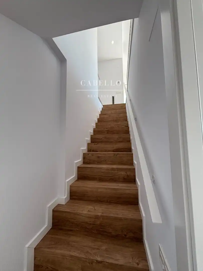 Maisonette zum Verkauf in Terrassa mit Klimaanlage, Heizung und Parkett