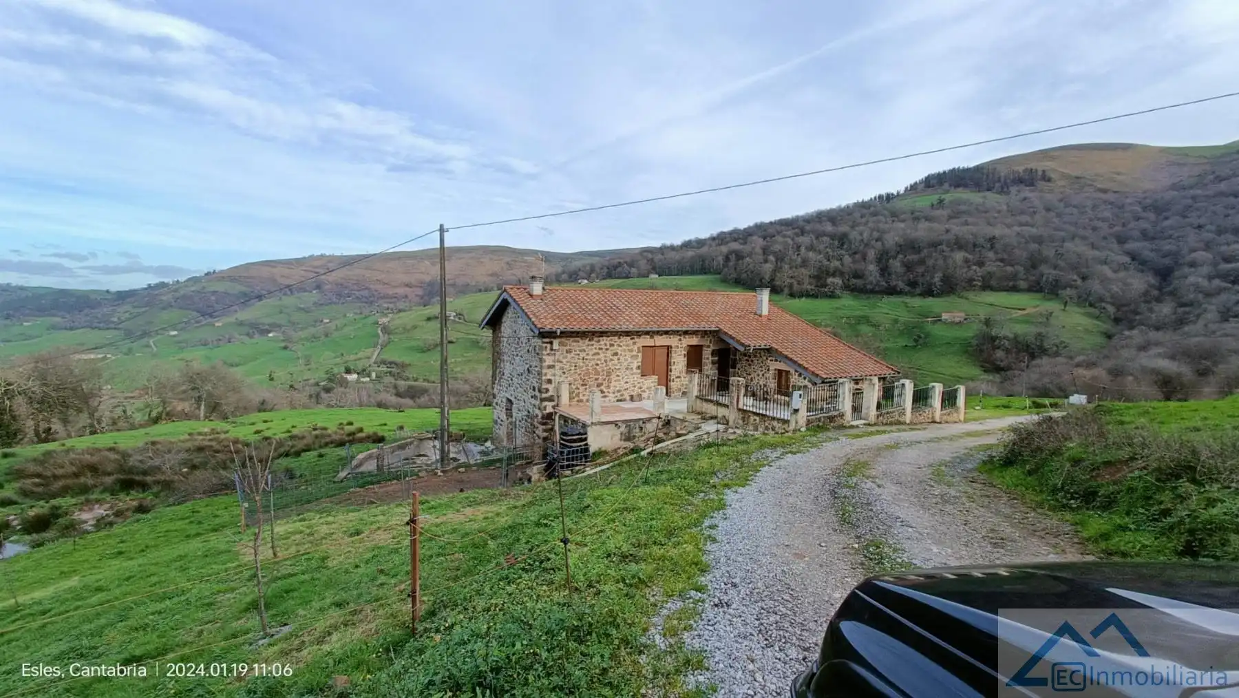 Exterior view of Country homes for sale in Santa María de Cayón