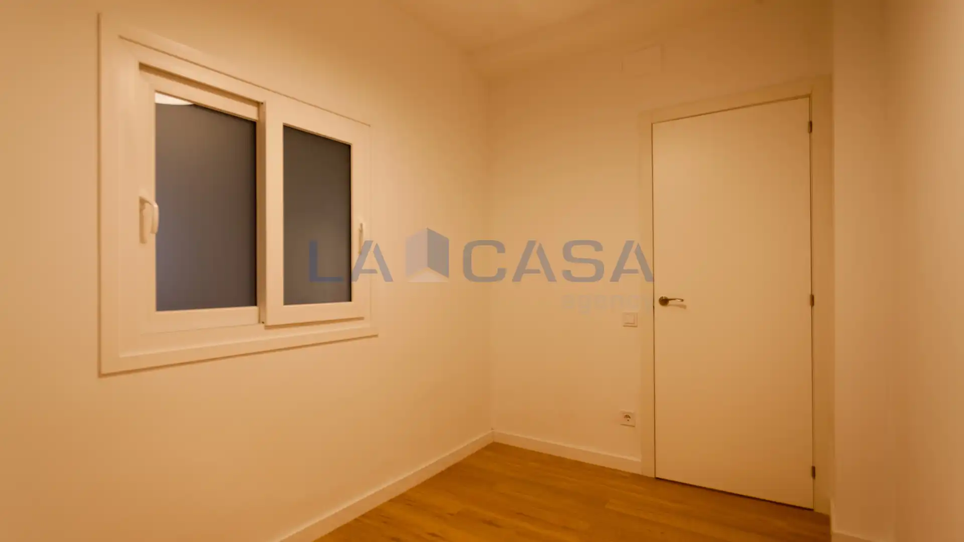 Dormitori de Pis en venda en Castelldefels amb Calefacció i Balcó