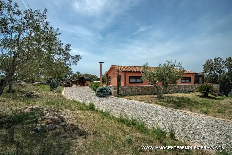 Vista exterior de Finca rústica en venta en Masarac i Vilarnadal con Aire acondicionado, Jardín privado y Terraza