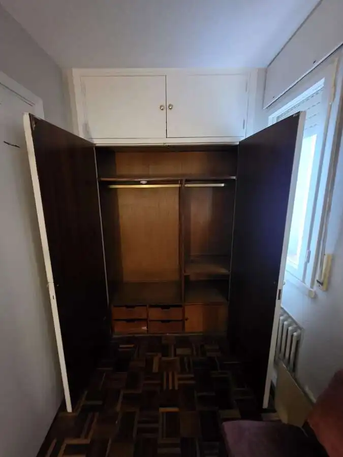 Habitación de Piso en venta en Avilés con Calefacción, Terraza y Trastero